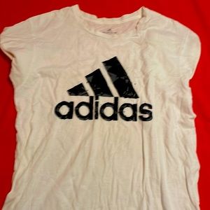 Adidas Tee size L
